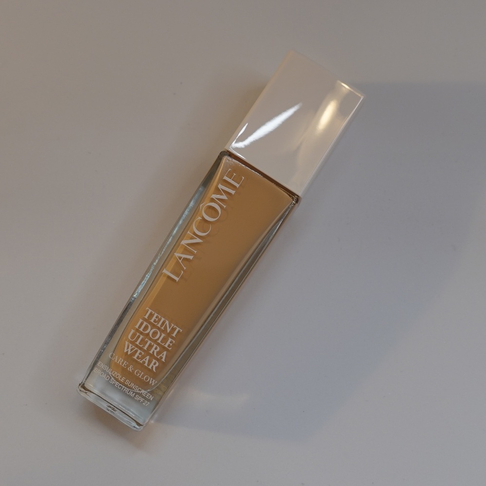 LANCOME Ultra Wear Care & Glow Foundation in shade 115C - Picture 7 of 7